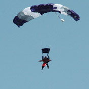 2006-06-18-Belgrade-SkyDiveWedding