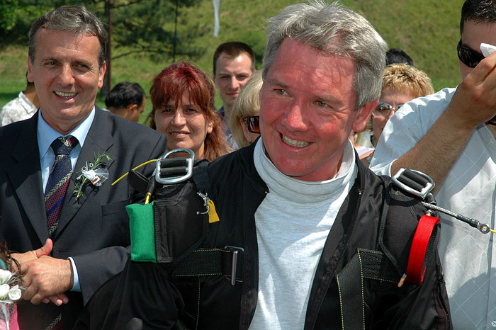 2006-06-18-Belgrade-SkyDiveWedding