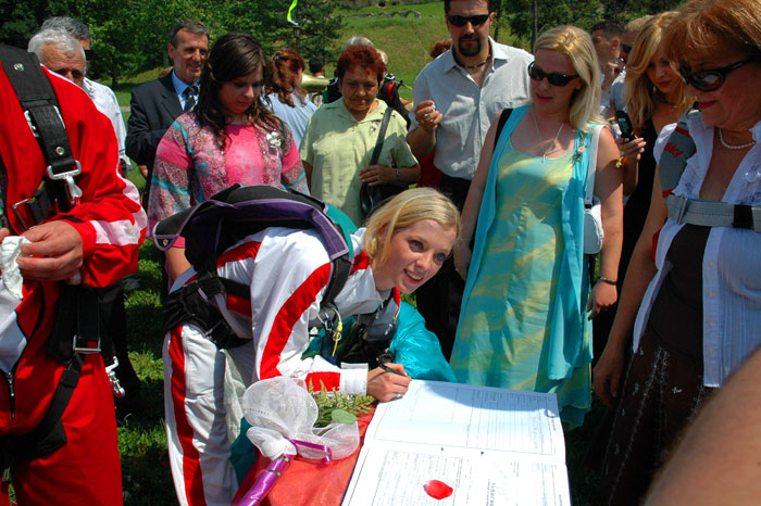 2006-06-18-Belgrade-SkyDiveWedding