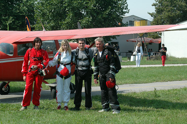 SkyDiving_03Sep2006