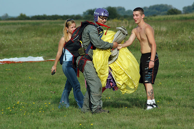 SkyDiving_03Sep2006