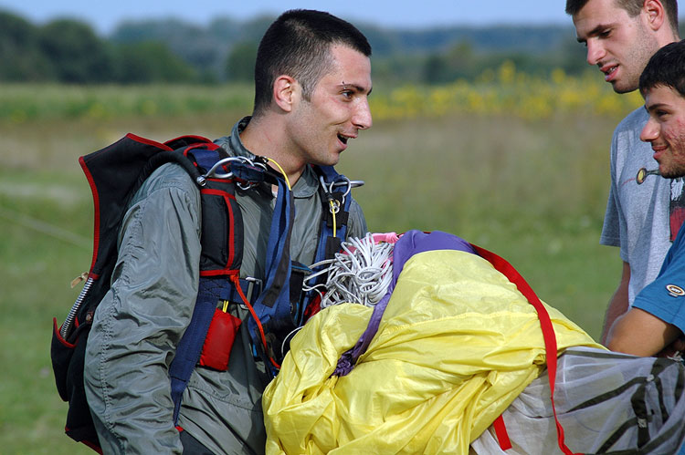 SkyDiving_03Sep2006