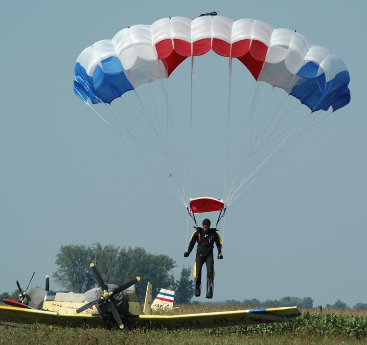 SkyDiving_10Sep2006