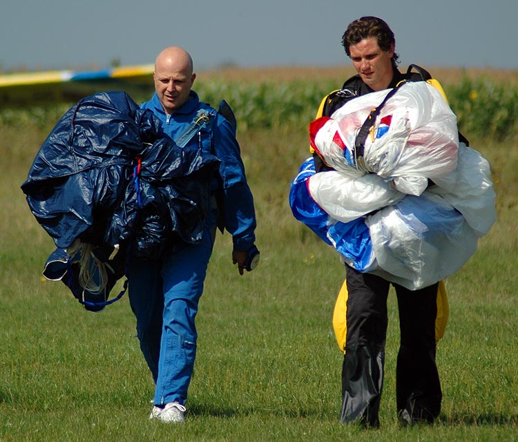 SkyDiving_10Sep2006