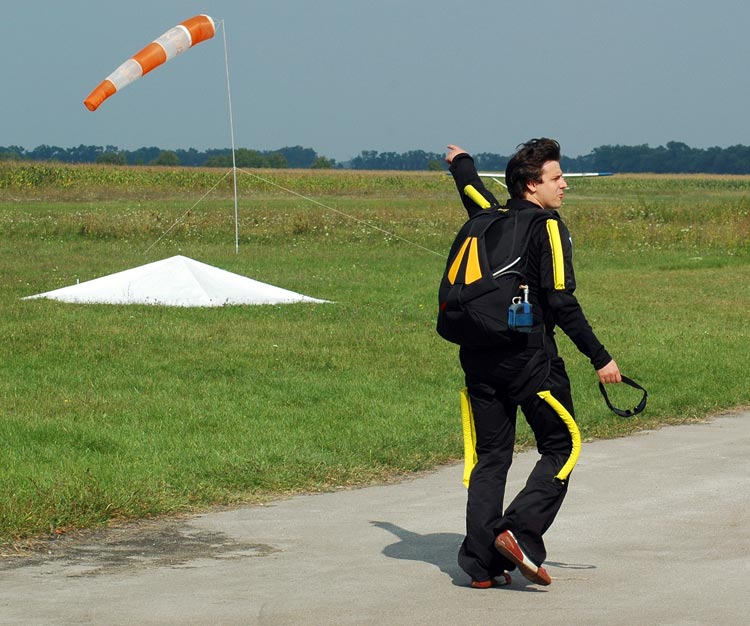 SkyDiving_10Sep2006