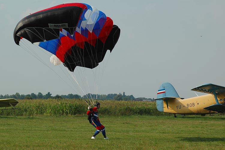 SkyDiving_10Sep2006