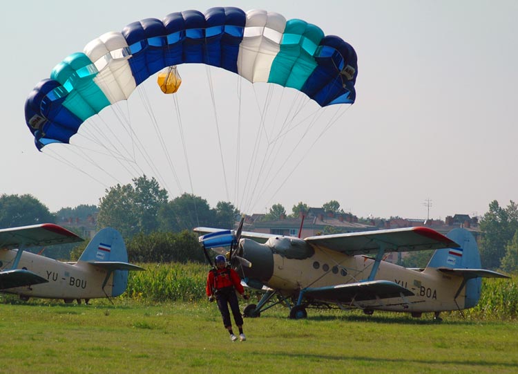 SkyDiving_10Sep2006