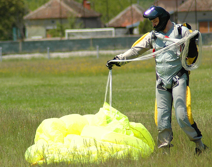 SkyDiving_13-14-Maj2006