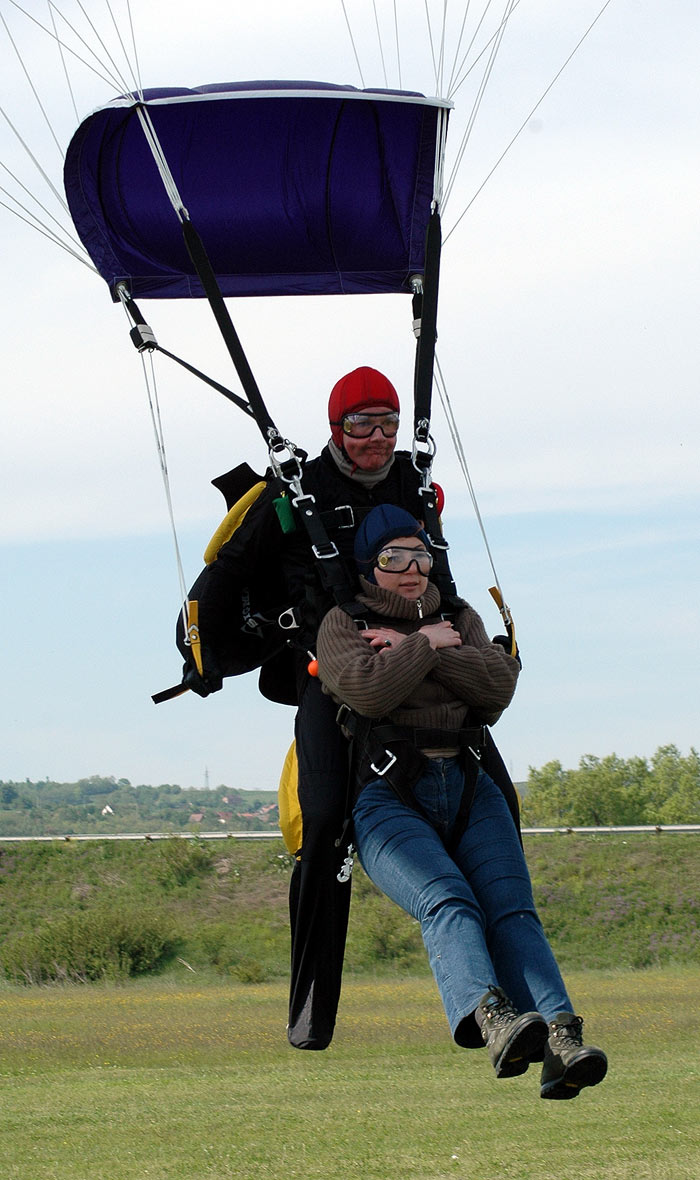 SkyDiving_13-14-Maj2006