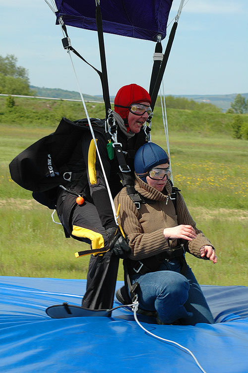 SkyDiving_13-14-Maj2006