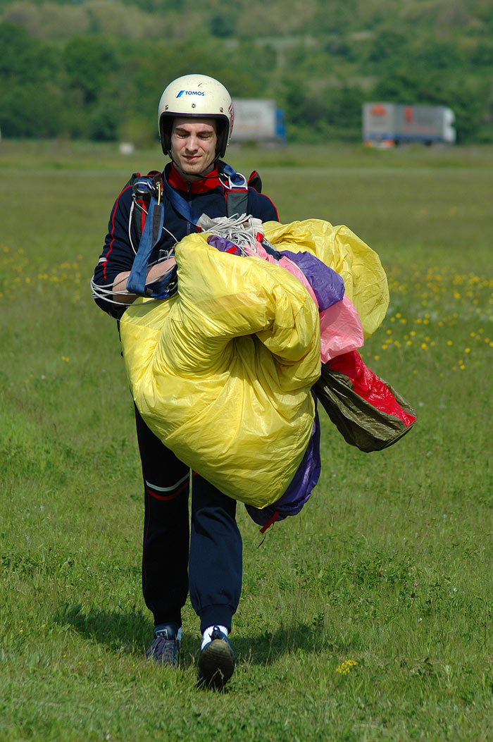 SkyDiving_13-14-Maj2006