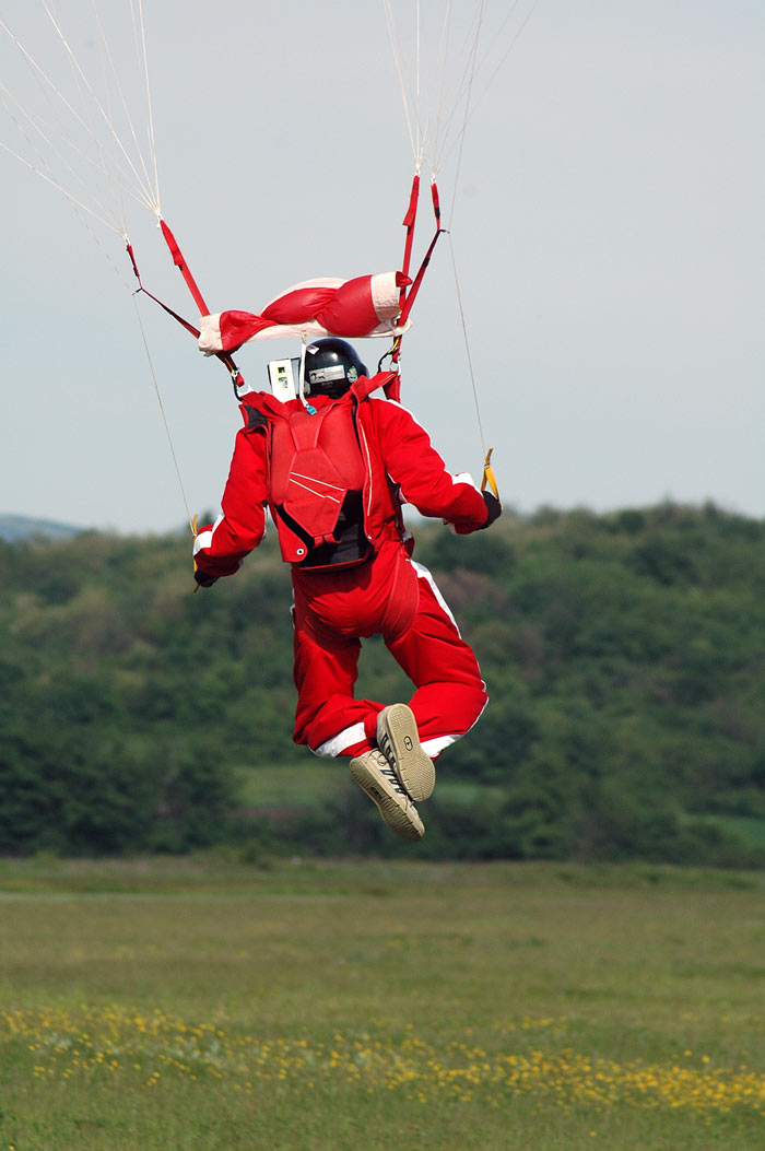SkyDiving_13-14-Maj2006