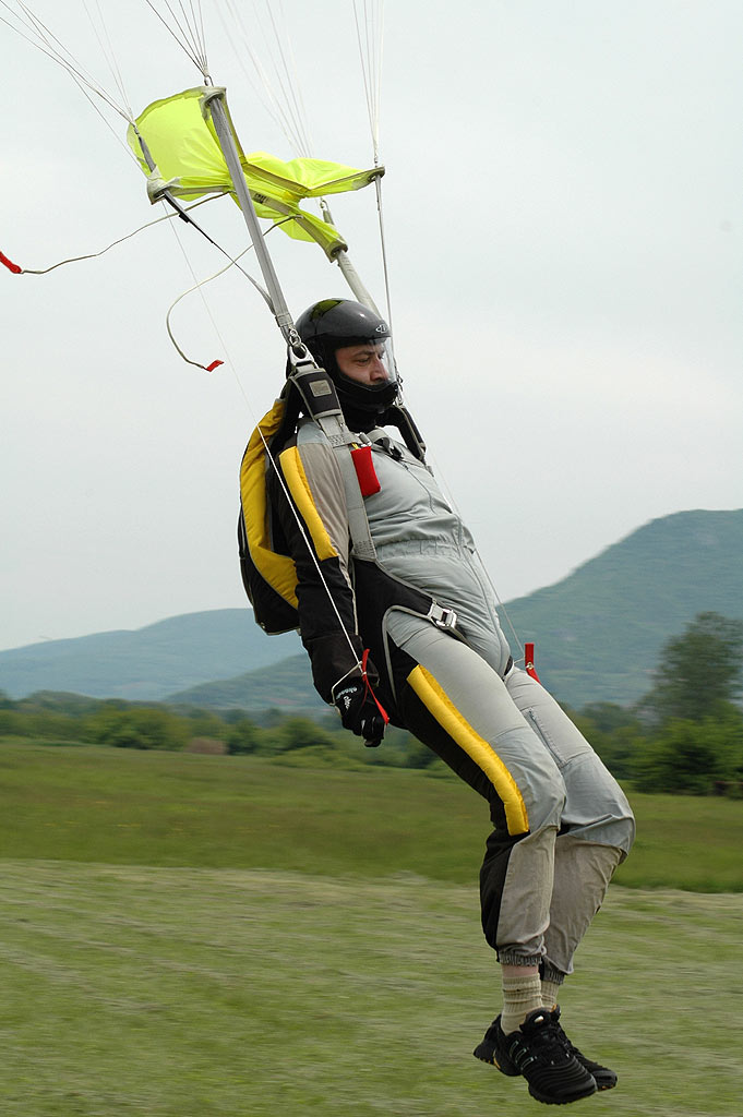 SkyDiving_13-14-Maj2006