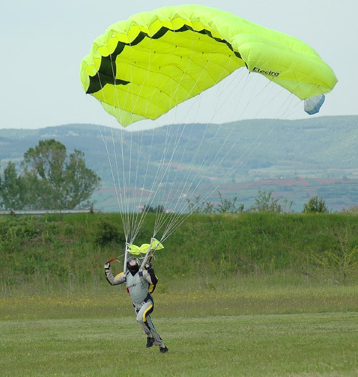 SkyDiving_13-14-Maj2006