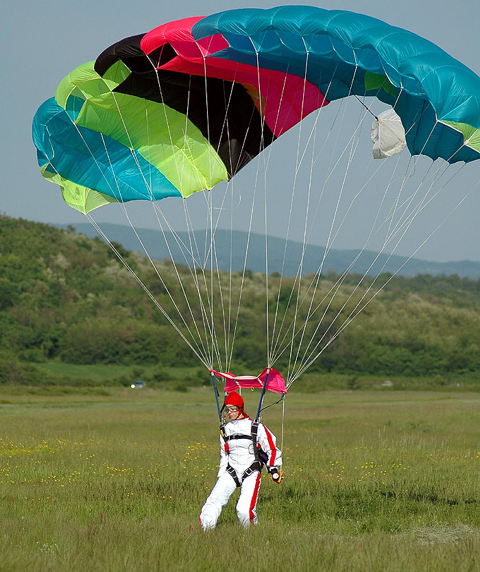SkyDiving_13-14-Maj2006