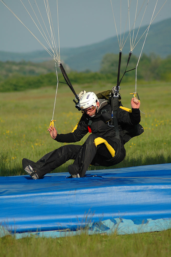 SkyDiving_13-14-Maj2006