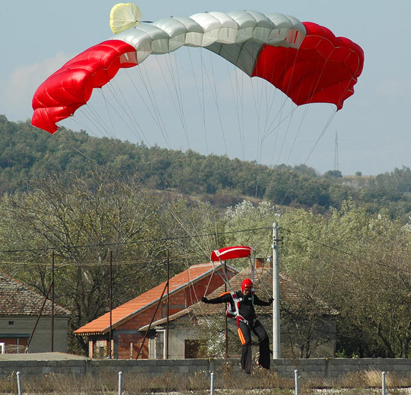 SkyDiving_13-15-Oct2006-Paracin