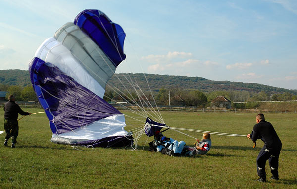 SkyDiving_13-15-Oct2006-Paracin