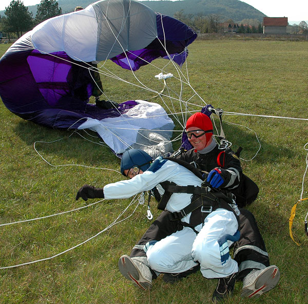 SkyDiving_13-15-Oct2006-Paracin