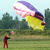 SkyDiving_13August2005