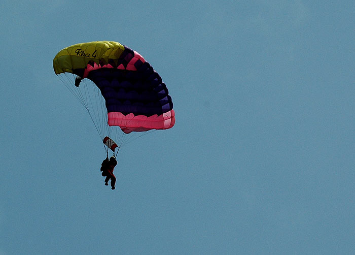 SkyDiving_13August2005