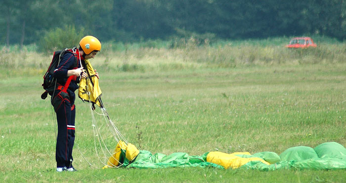 SkyDiving_13August2005