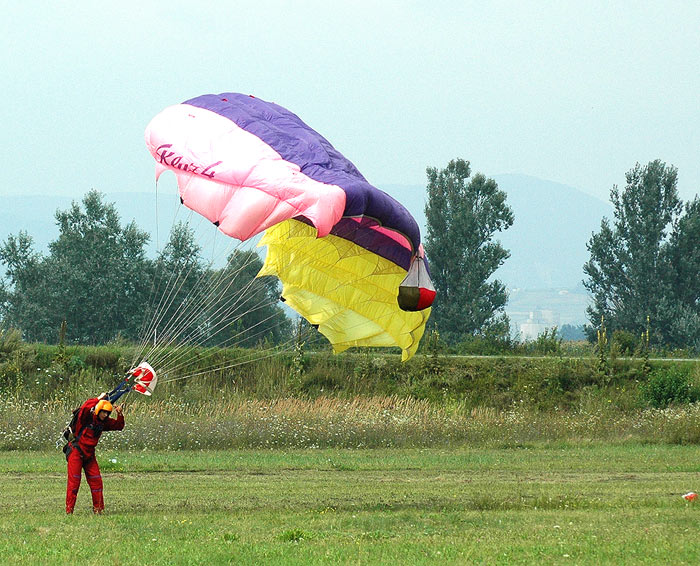SkyDiving_13August2005