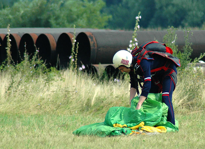 SkyDiving_13August2005