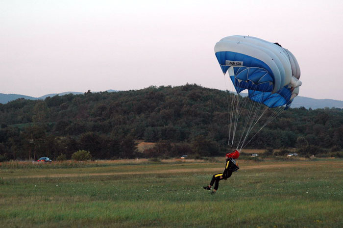SkyDiving_15-16-July2006