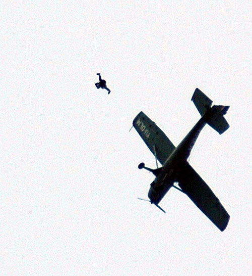 SkyDiving_15Jun2006