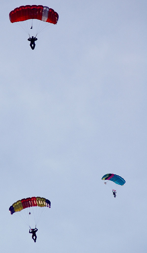 SkyDiving_15Jun2006