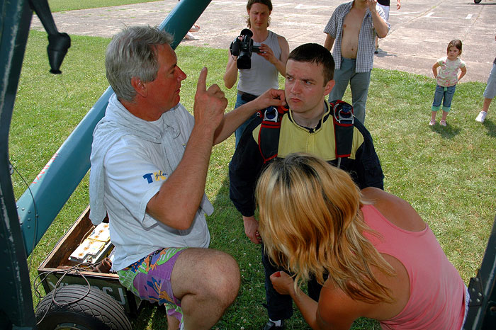 SkyDiving_15Jun2006