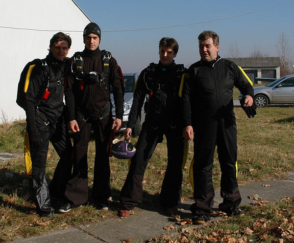 SkyDiving_18Nov2006