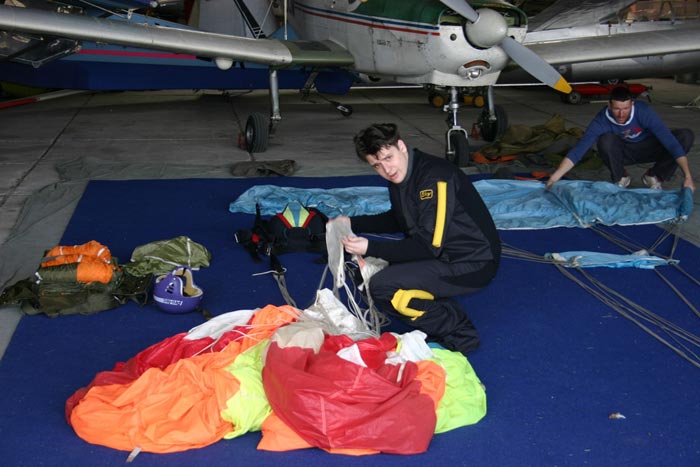 SkyDiving_1April2007