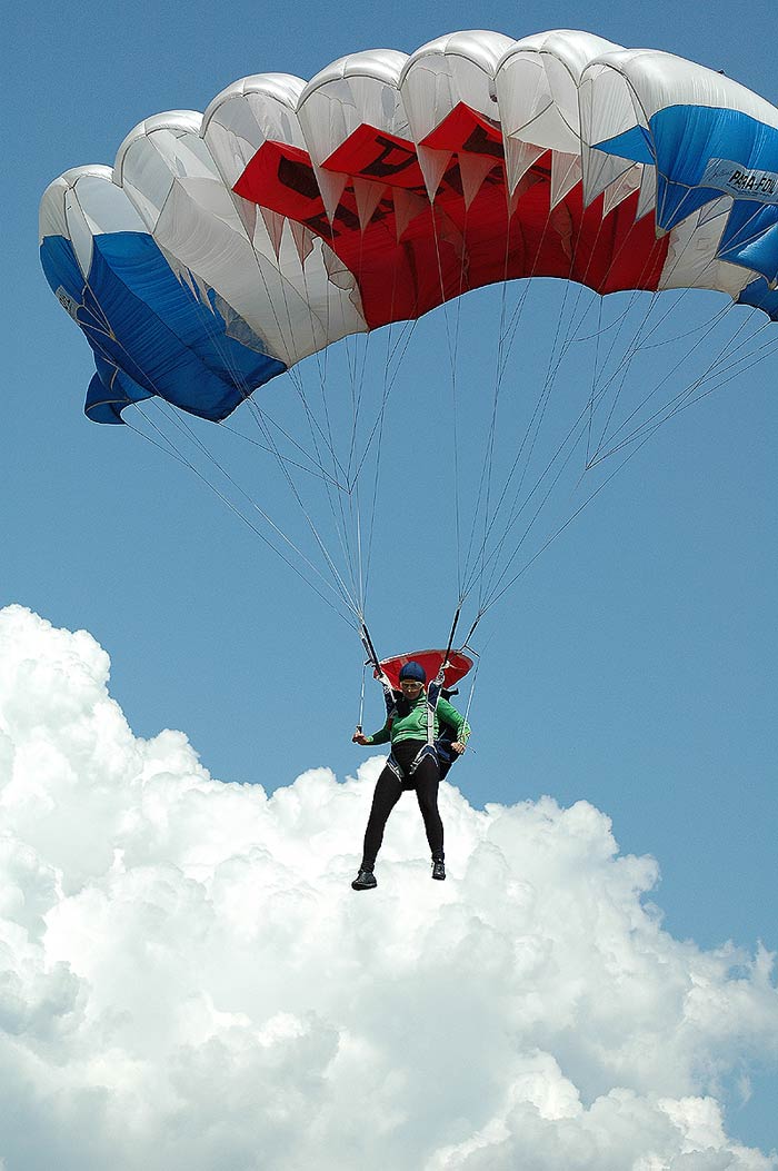 SkyDiving_22July2005