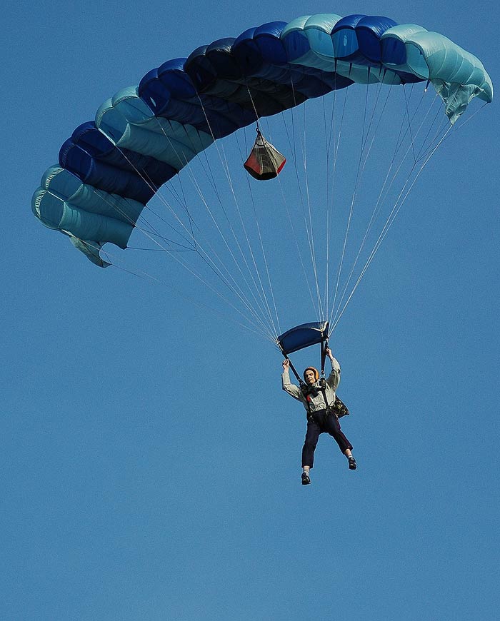 SkyDiving_22July2005