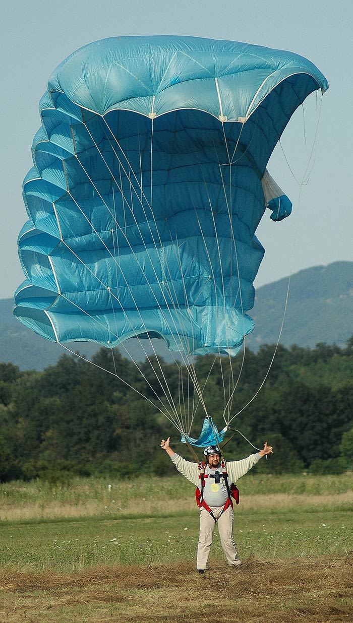 SkyDiving_22July2005