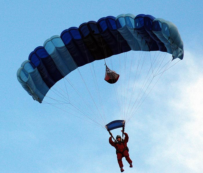 SkyDiving_22July2005