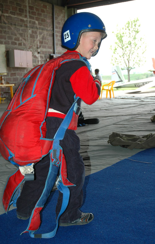 SkyDiving_6-7-Maj2006