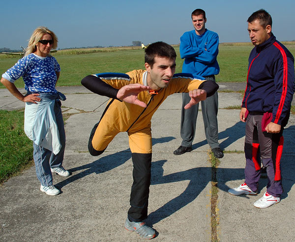 SkyDiving_8-Oct2006-Beograd
