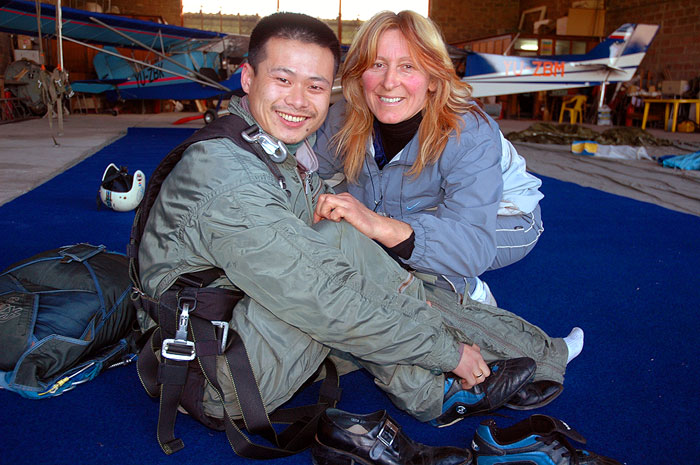 SkyDiving_9April2006
