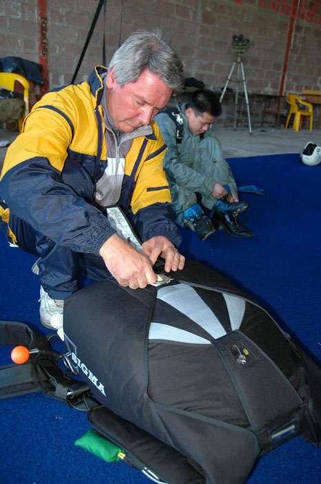 SkyDiving_9April2006