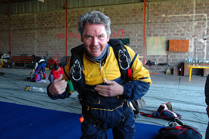 SkyDiving_9April2006