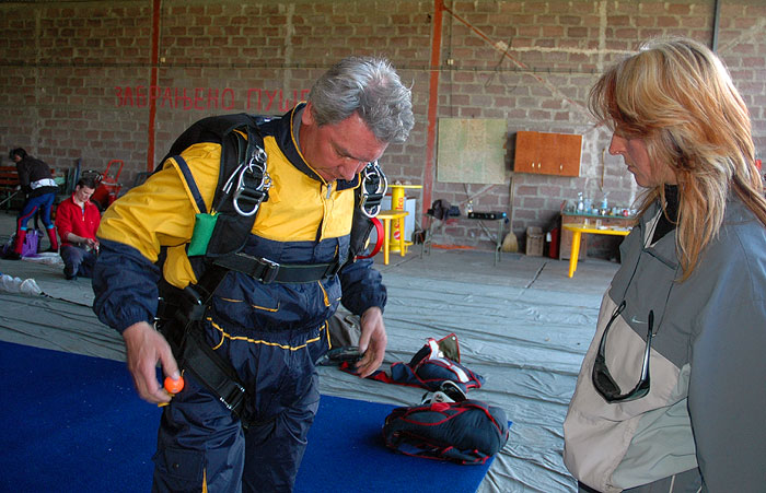 SkyDiving_9April2006