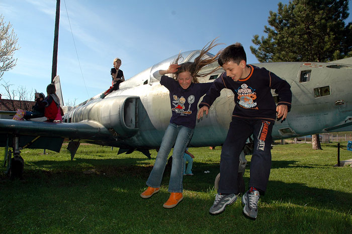SkyDiving_9April2006