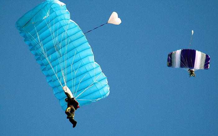 SkyDiving_9April2006