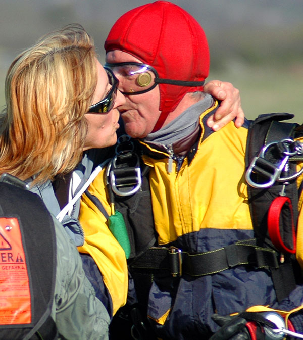 SkyDiving_9April2006
