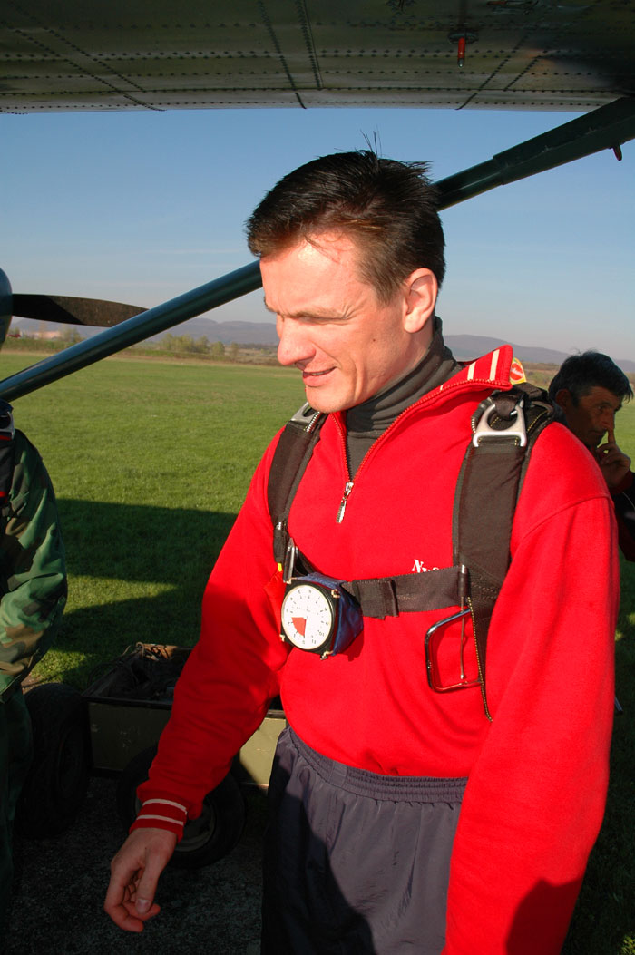 SkyDiving_9April2006
