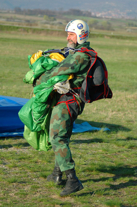 SkyDiving_9April2006