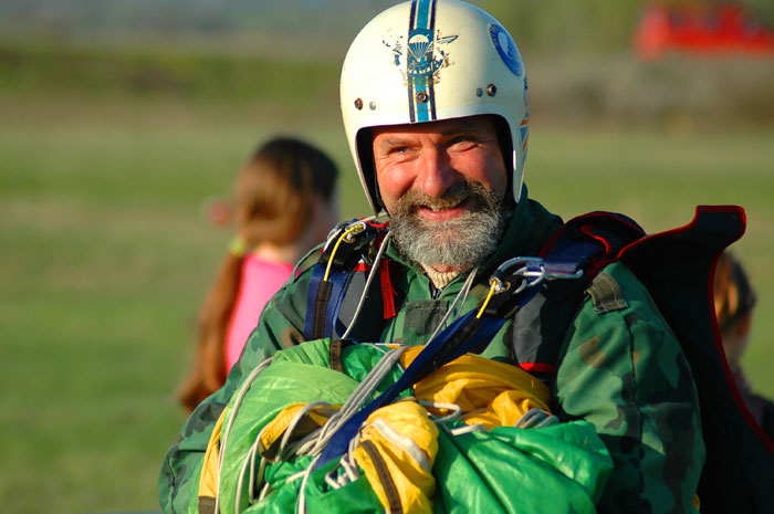 SkyDiving_9April2006